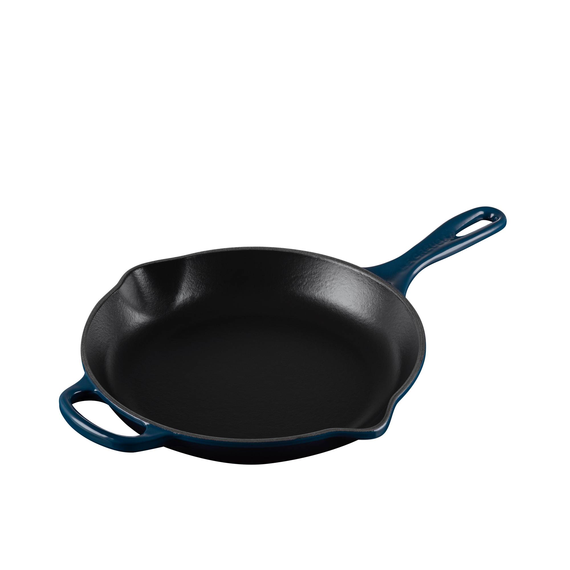 Le Creuset Signature Cast Iron Round Skillet 26cm Nuit | Kitchen
